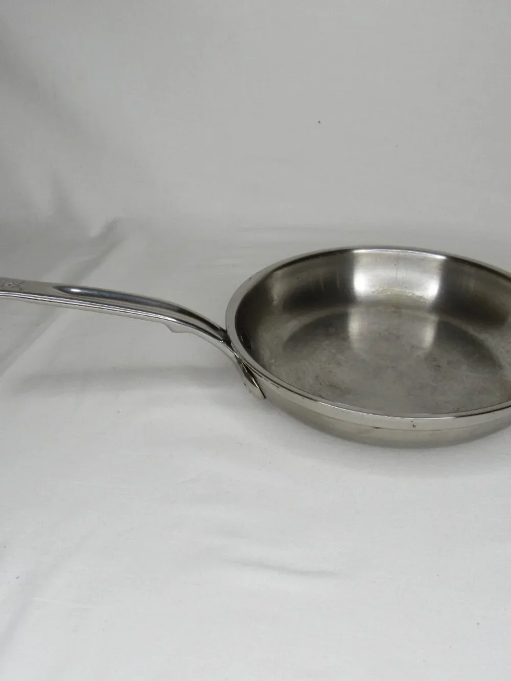 Hestan 8.5